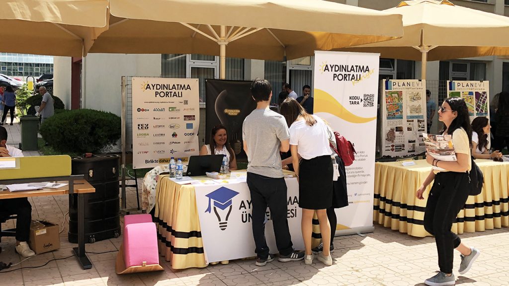 Aydınlatma Portalı Çankaya Üniversitesi Standı