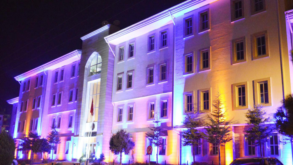 Türkiye’de Kamu Binalarına Yapılan LED Aydınlatma Uygulamaları