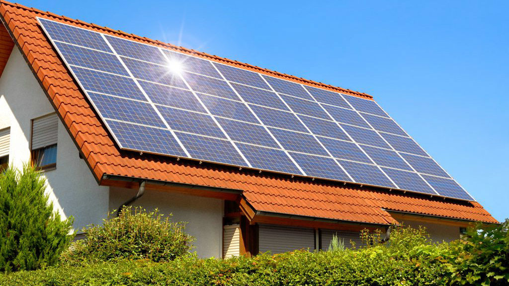 Çatıda Güneş Enerjisinden Elektrik Üretimi Nasıl Yapılır? - Aydınlatma  Portalı
